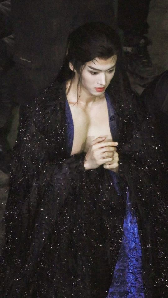 goodnovel comment avatar