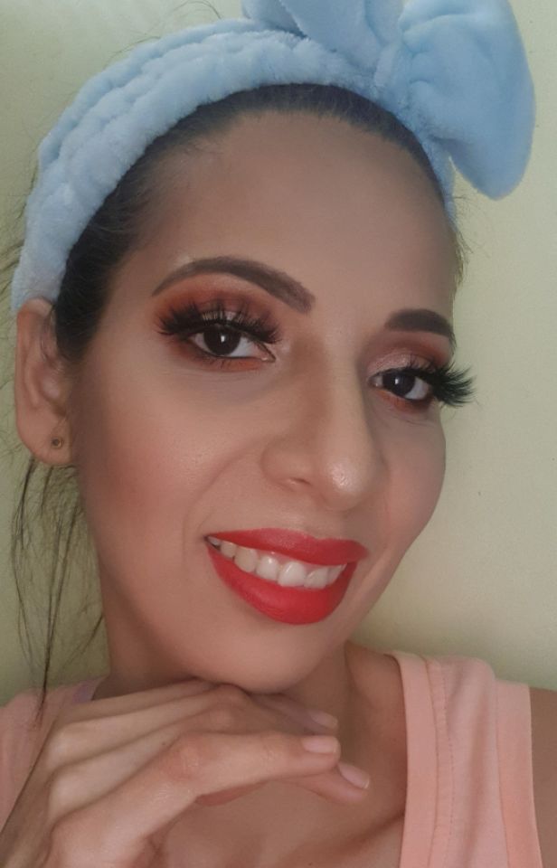 goodnovel comment avatar